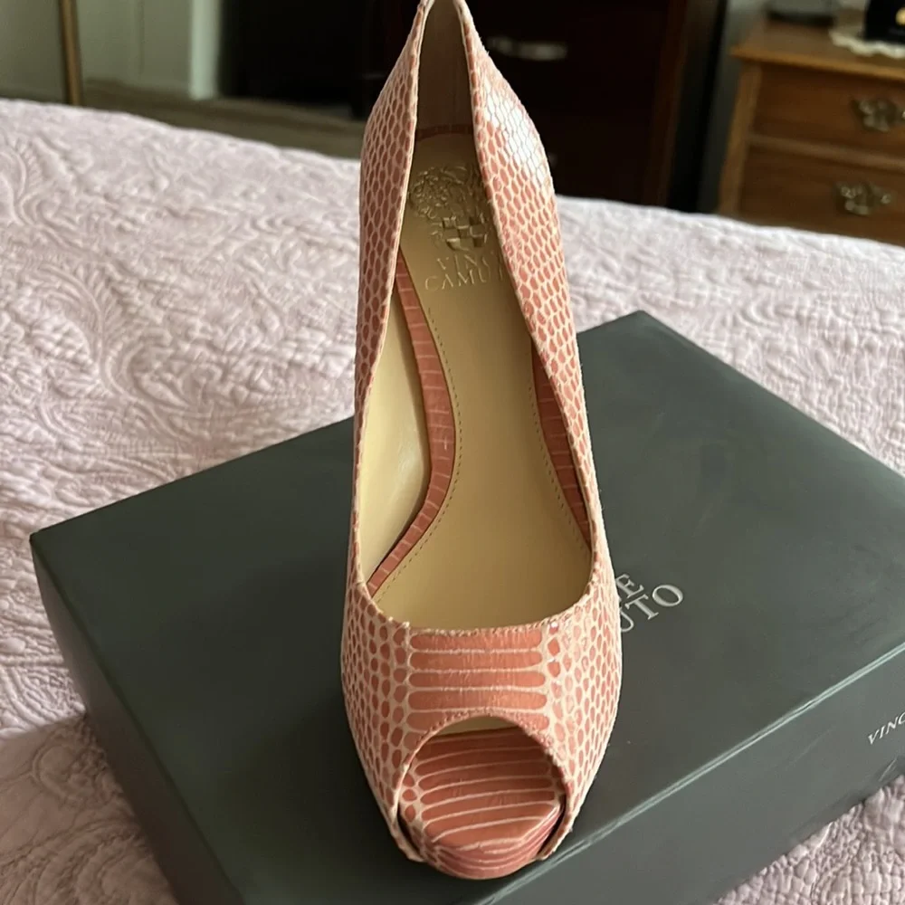 NEW!  Vince Camuto LORIMINA Leather Heels in Rose Blossom - Picture 3 of 6